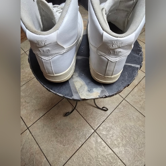 Mens White High-Top Air Force Ones Size 11 - Picture 7 of 9